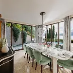 Mandarin Oriental, Di מלון