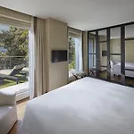 מלון Mandarin Oriental, Di