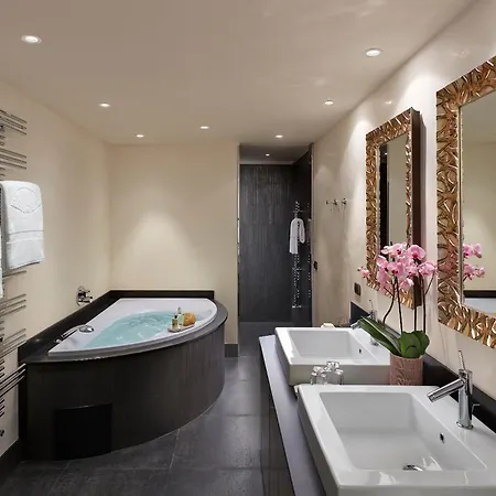 Hotel Mandarin Oriental, Di Blevio