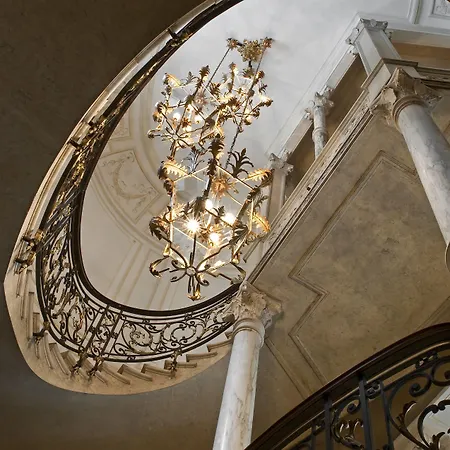 Mandarin Oriental, Di Hotel