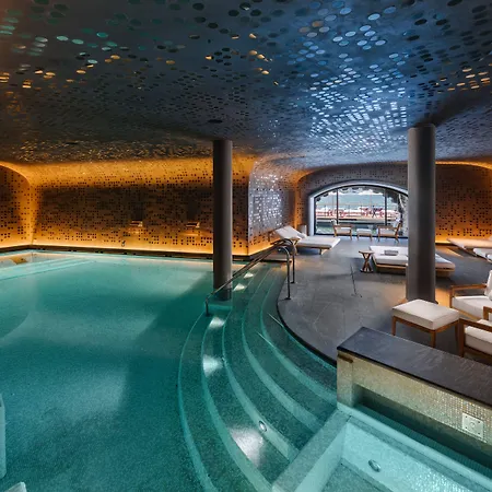 Mandarin Oriental, Di Hotel 5*